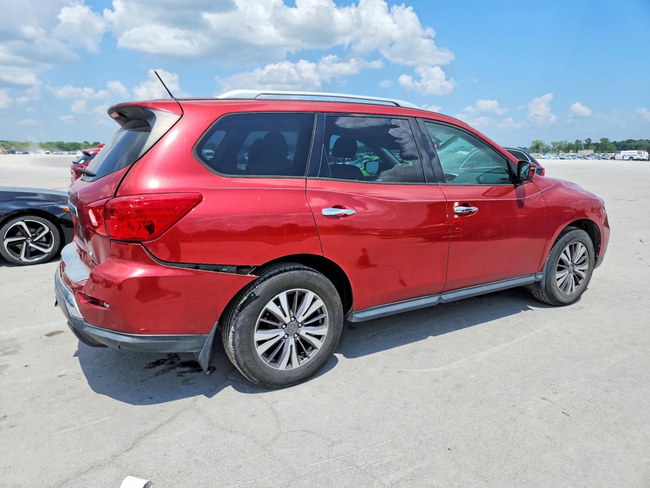 2017 NISSAN PATHFINDER