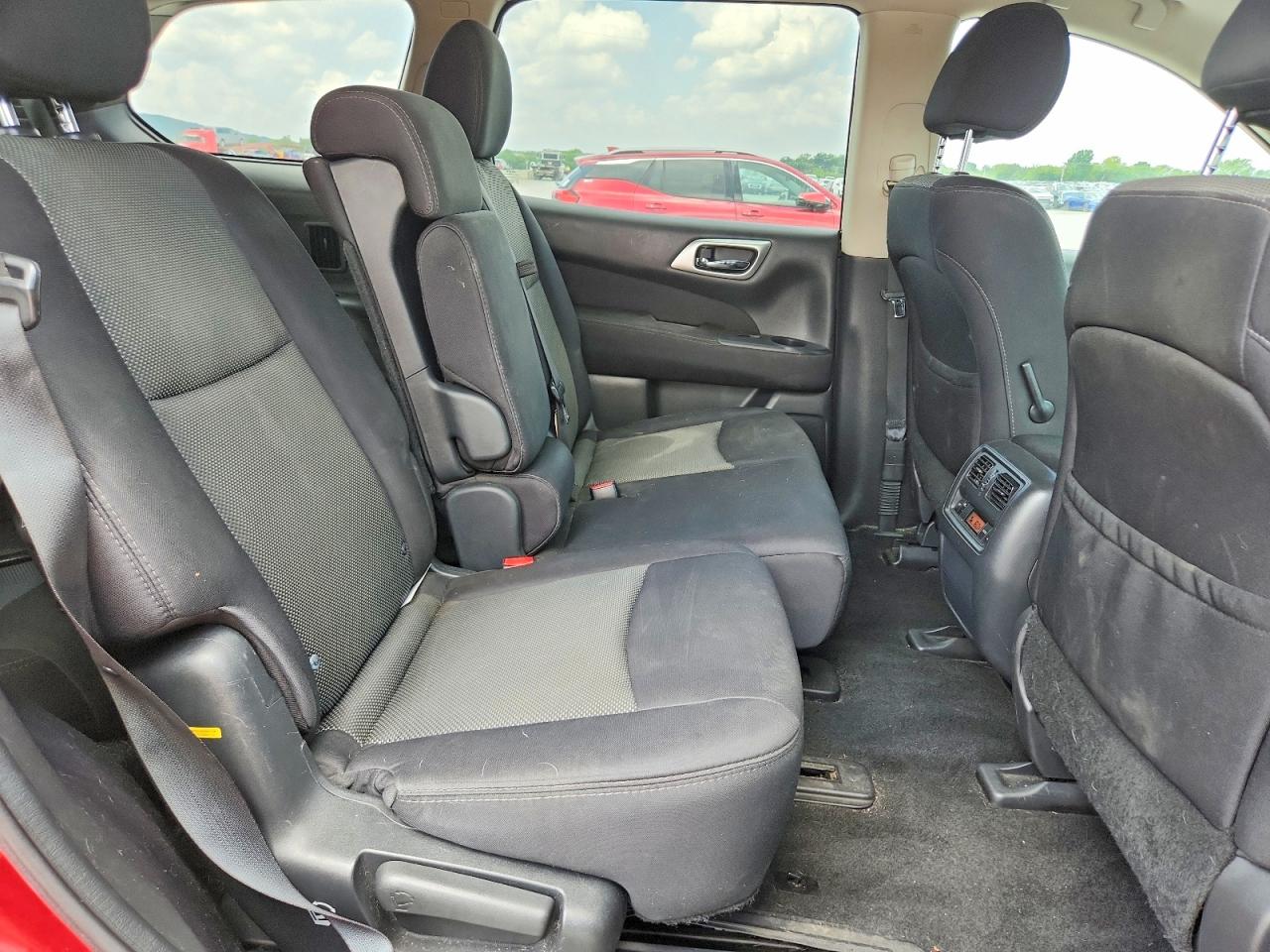 2017 NISSAN PATHFINDER