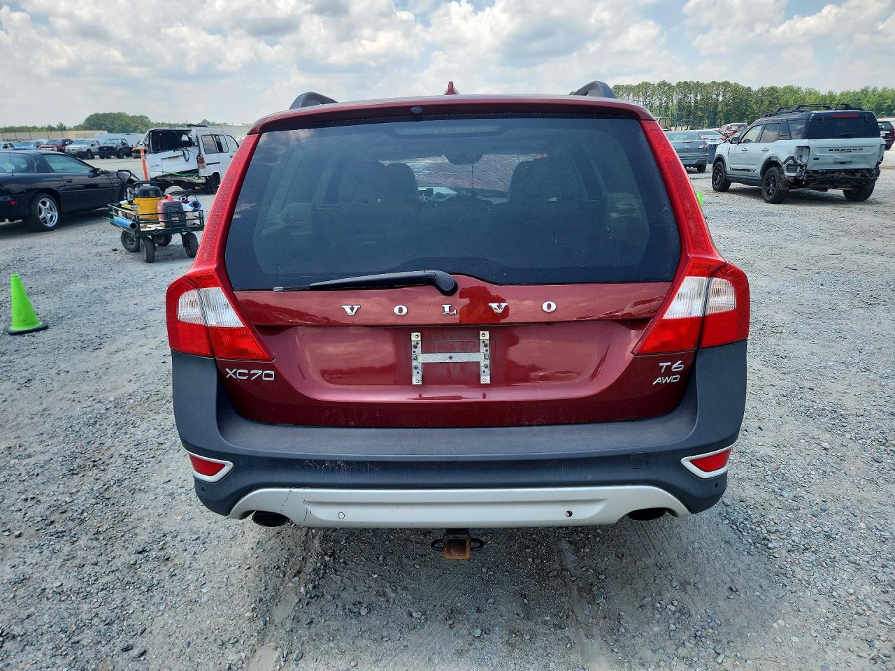 2013 VOLVO XC70