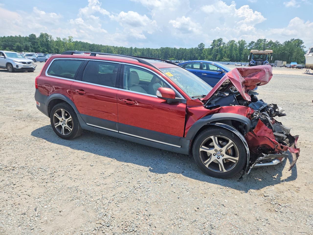 2013 VOLVO XC70