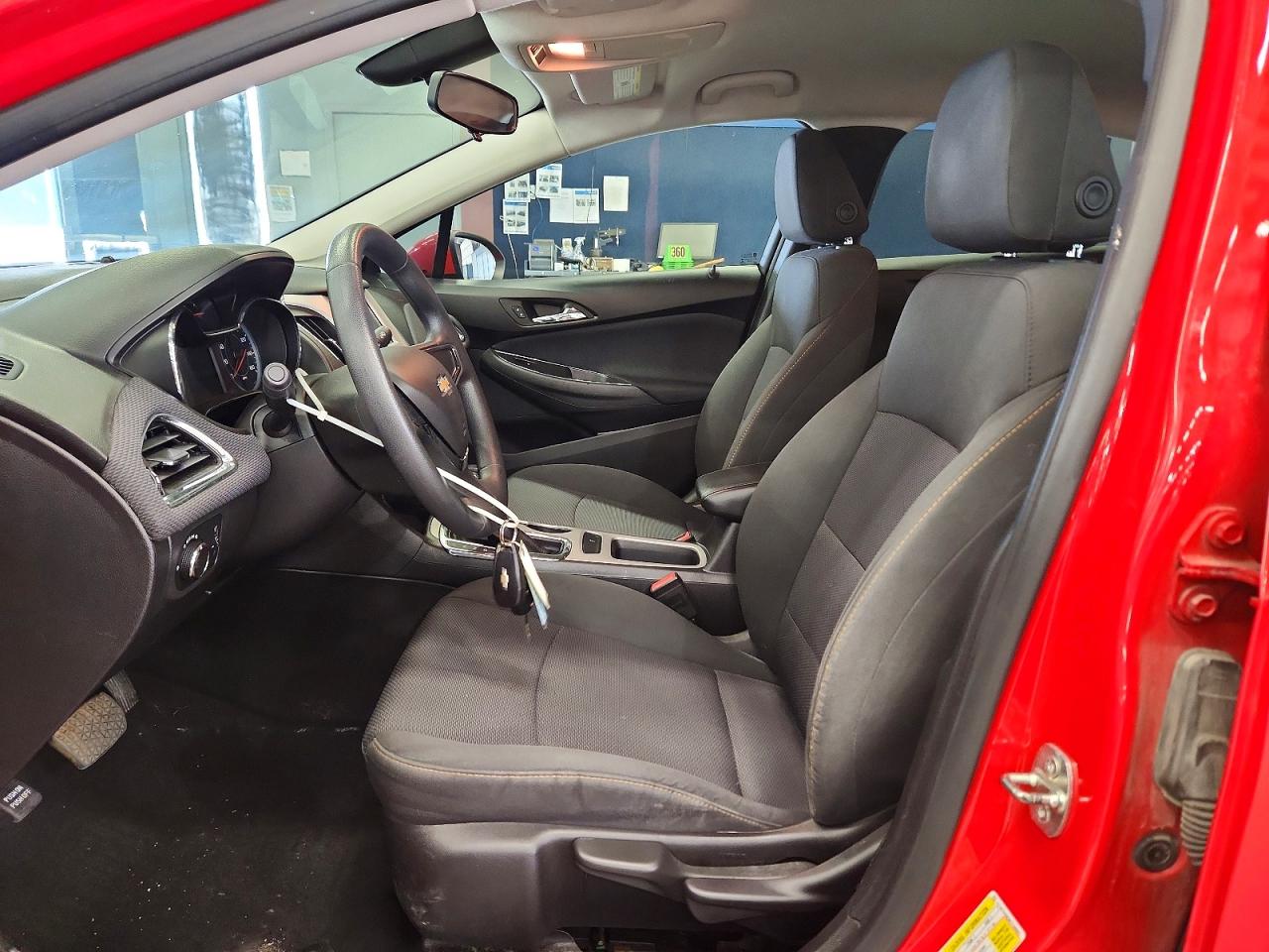 2017 CHEVROLET CRUZE