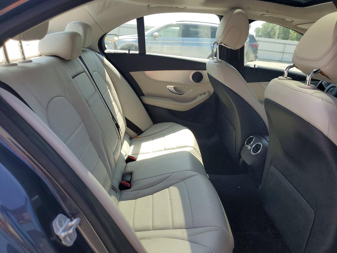 2015 MERCEDES-BENZ C-CLASS