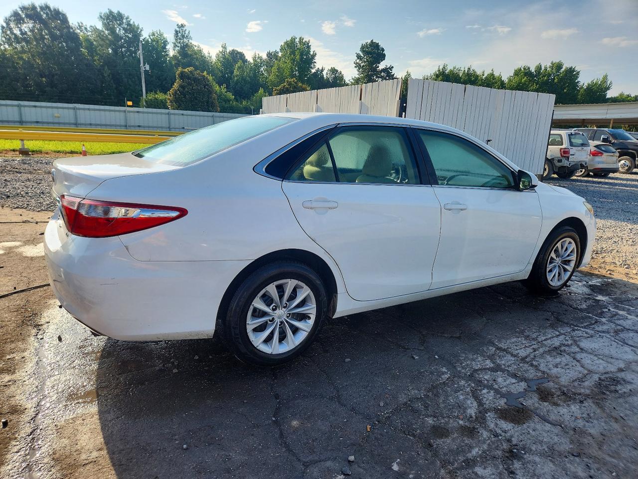 2015 TOYOTA CAMRY