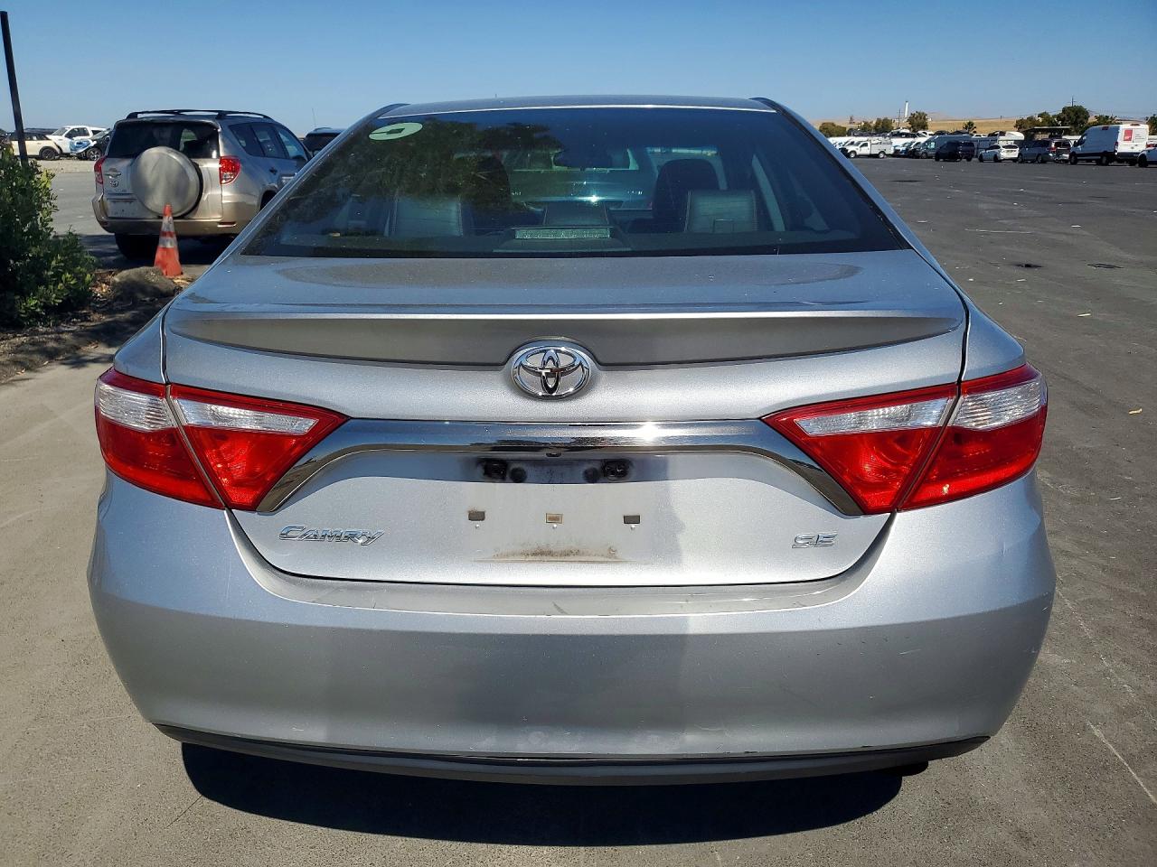 2016 TOYOTA CAMRY