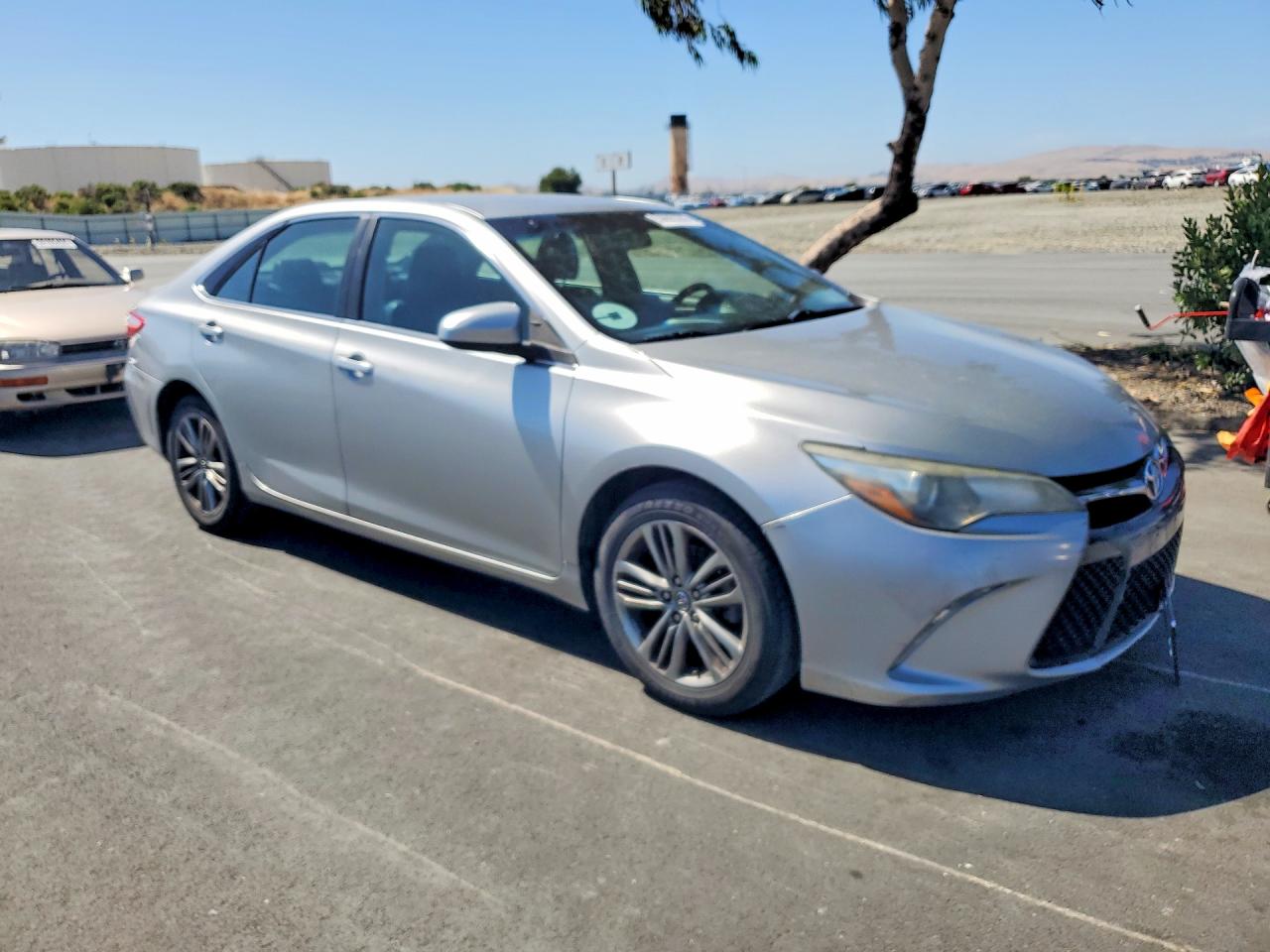 2016 TOYOTA CAMRY