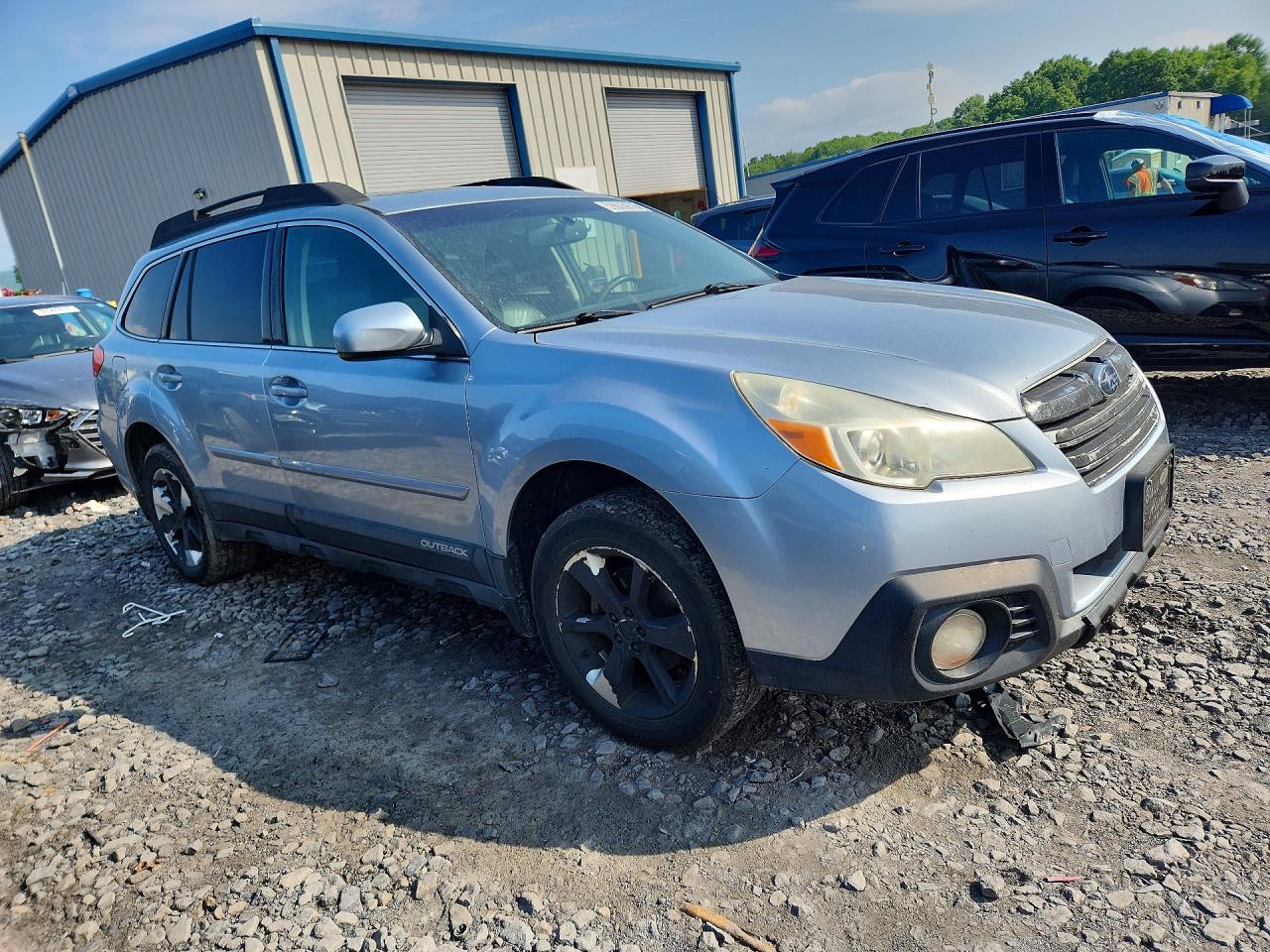 2013 SUBARU OUTBACK