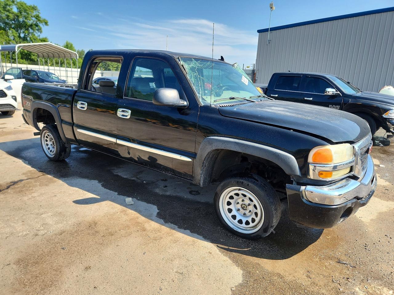 2006 GMC SIERRA