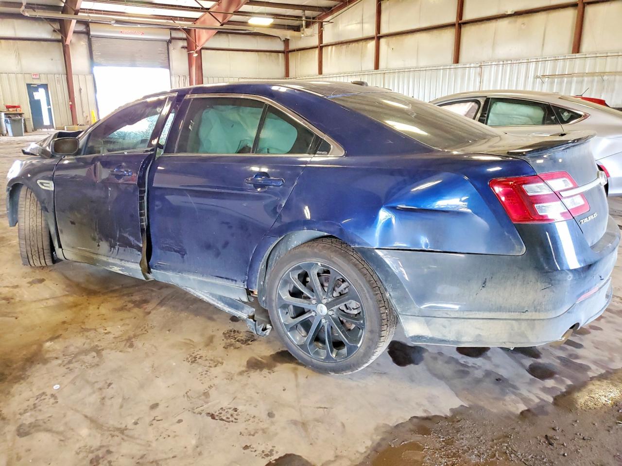 2011 FORD TAURUS