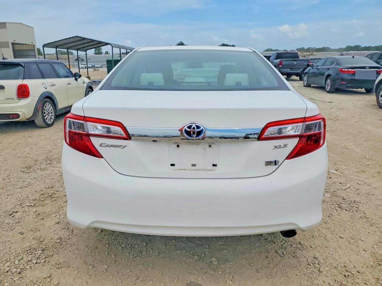 2012 TOYOTA CAMRY SOLA
