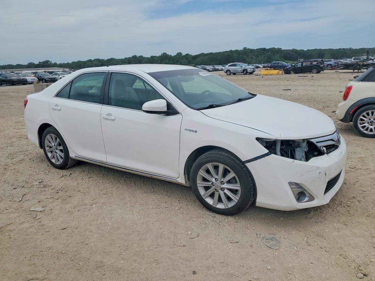 2012 TOYOTA CAMRY SOLA