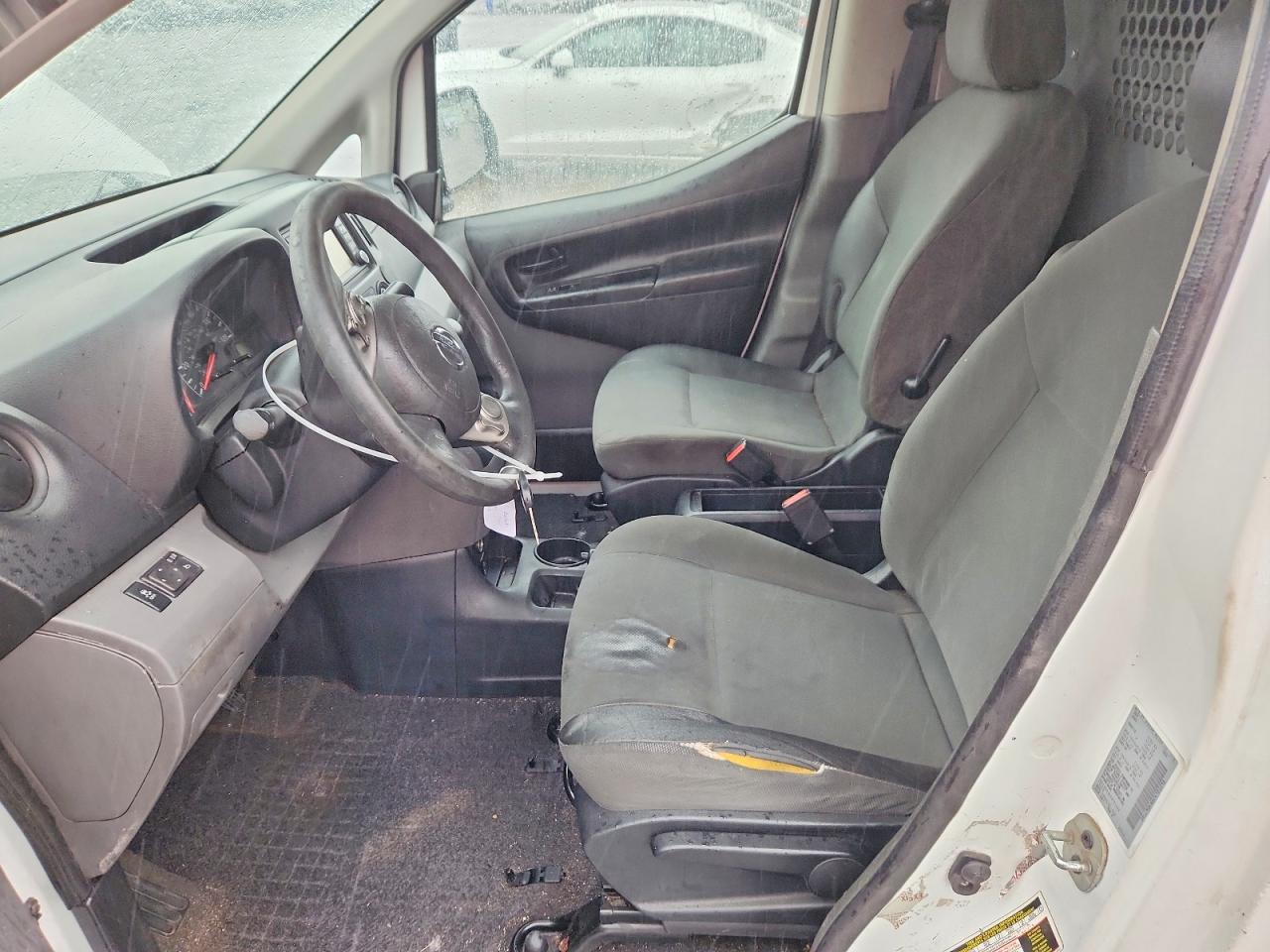 2014 NISSAN NV