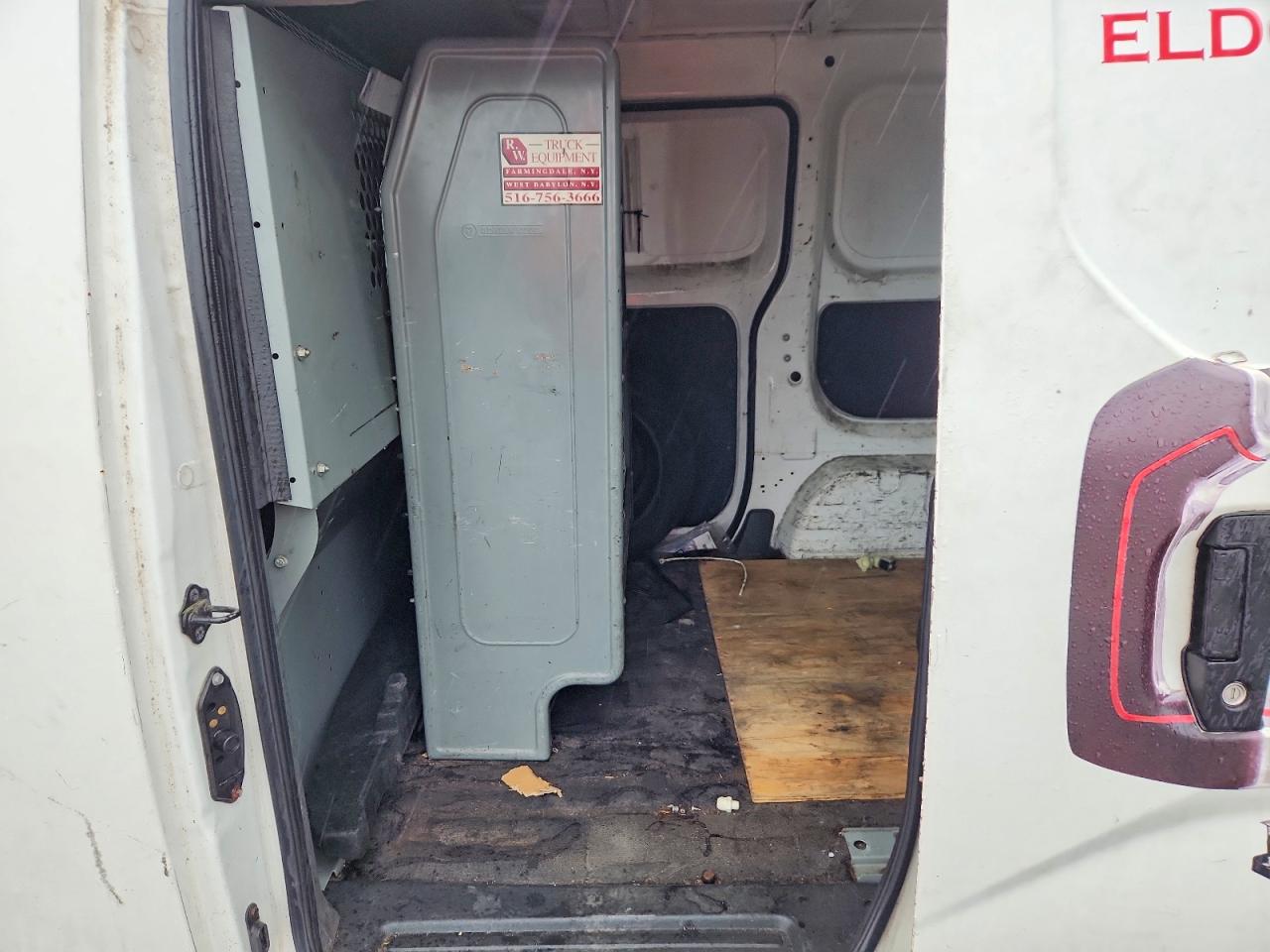 2014 NISSAN NV