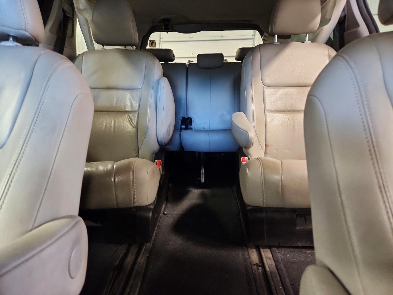 2015 TOYOTA SIENNA