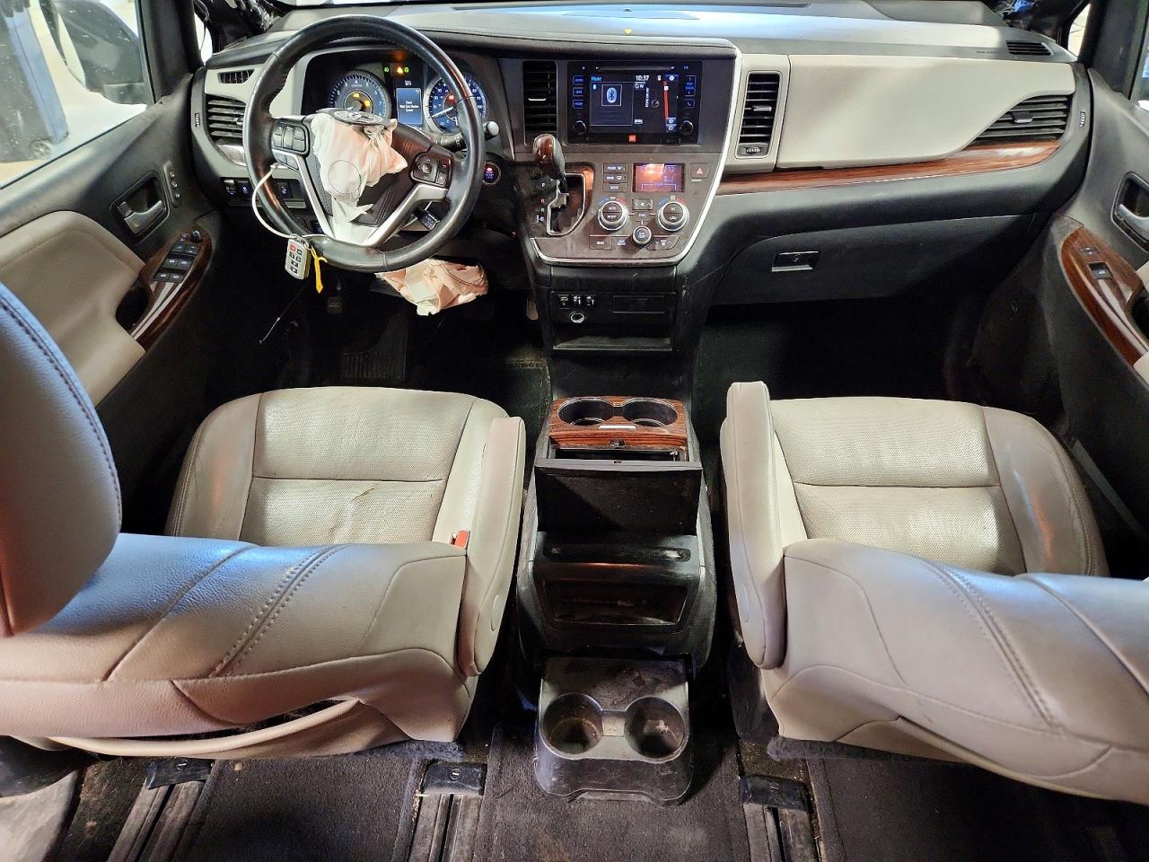 2015 TOYOTA SIENNA