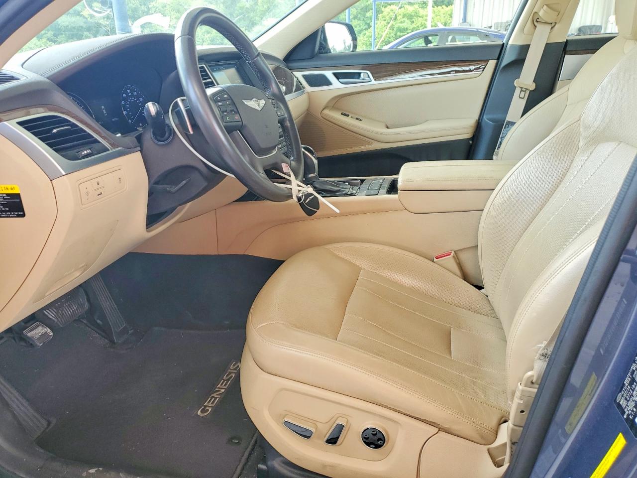 2015 HYUNDAI GENESIS