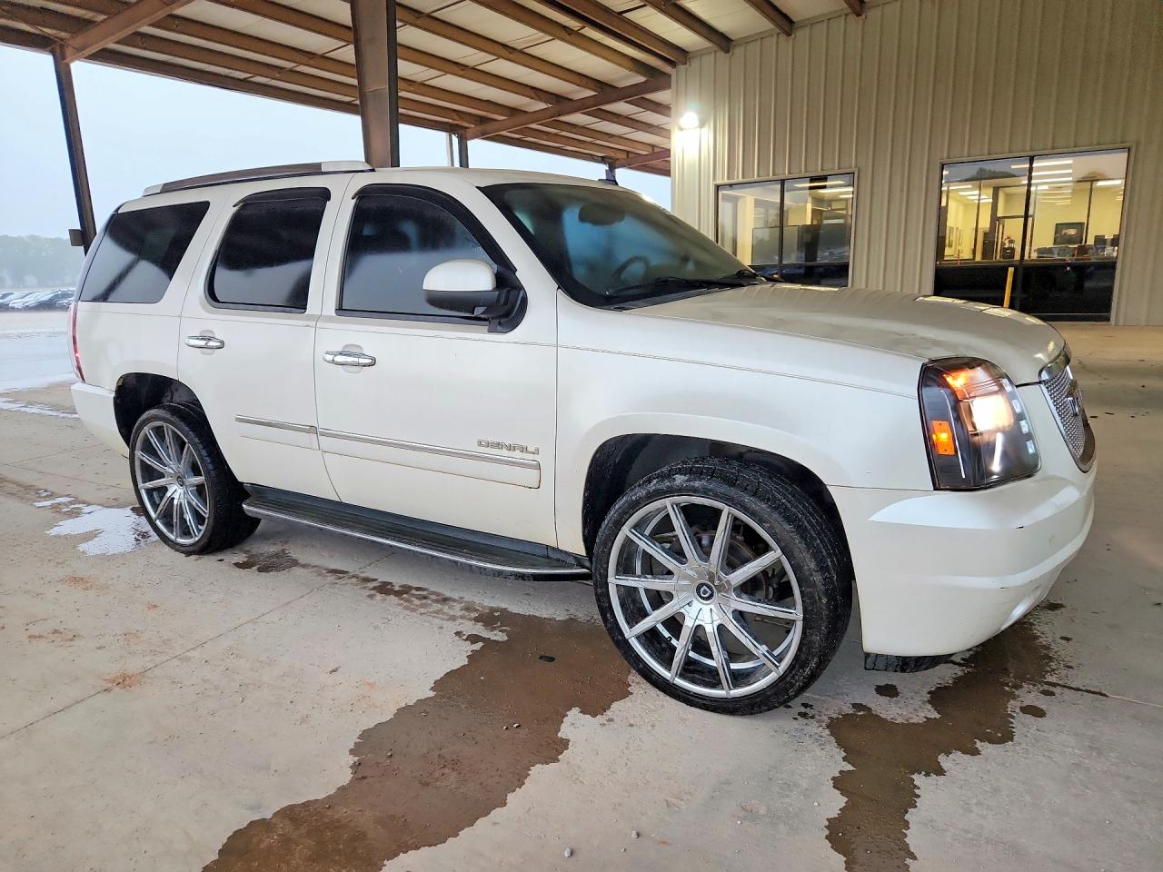 2011 GMC YUKON