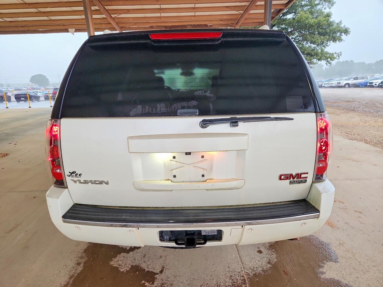 2011 GMC YUKON