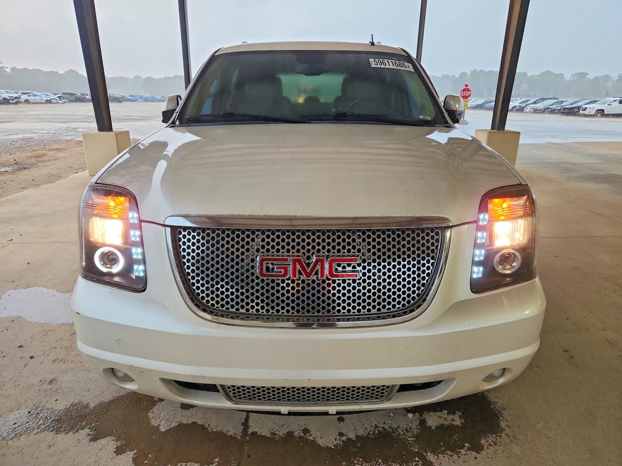 2011 GMC YUKON