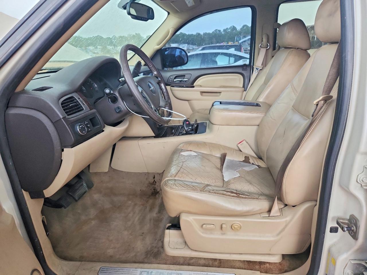 2011 GMC YUKON