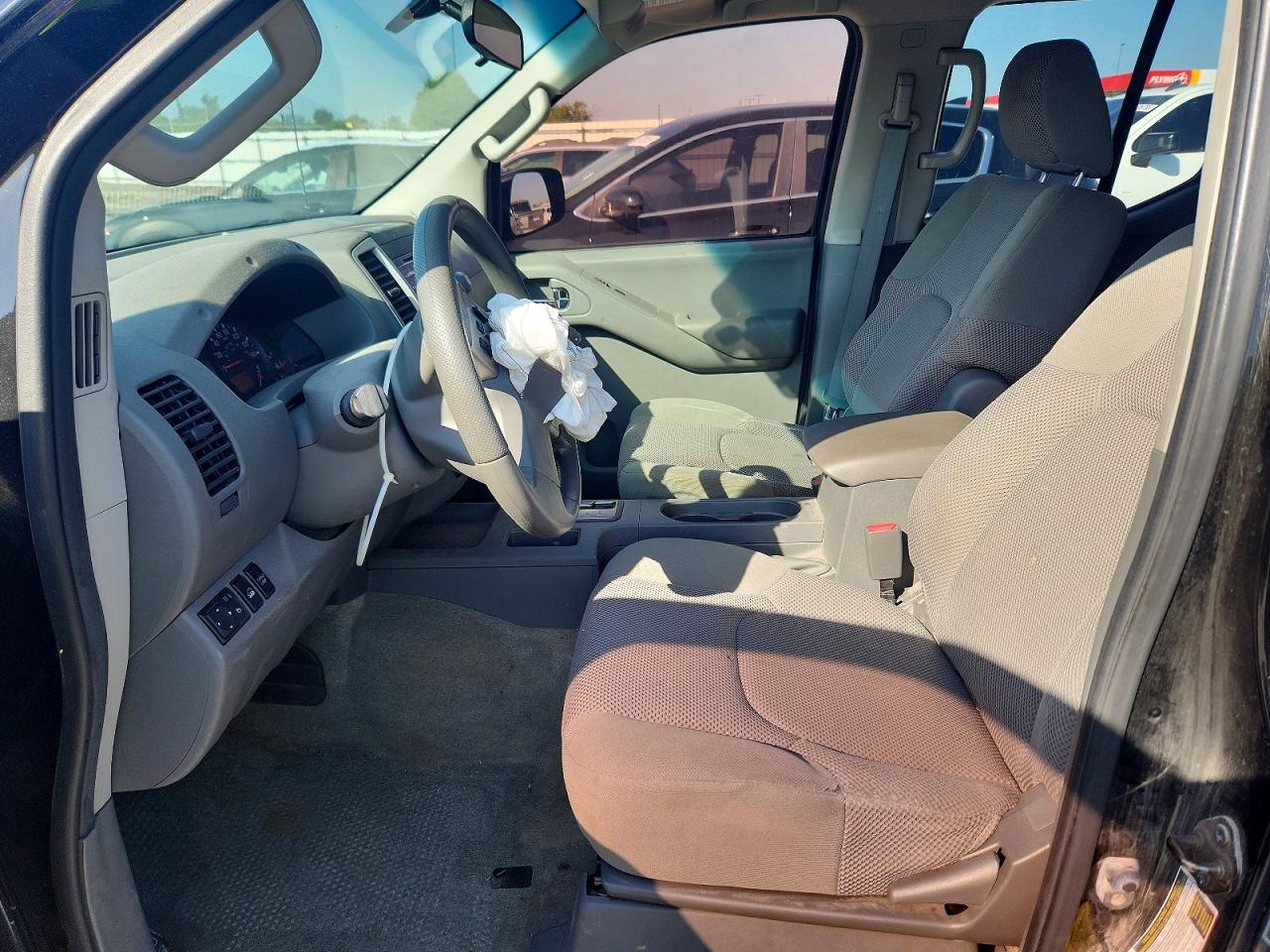 2014 NISSAN FRONTIER