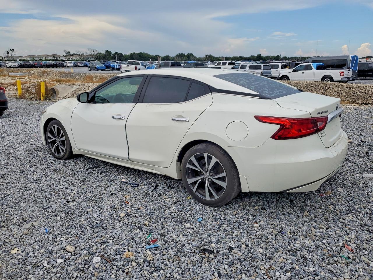 2017 NISSAN MAXIMA