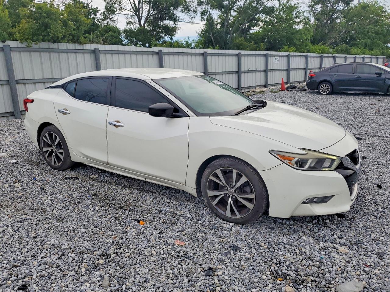 2017 NISSAN MAXIMA