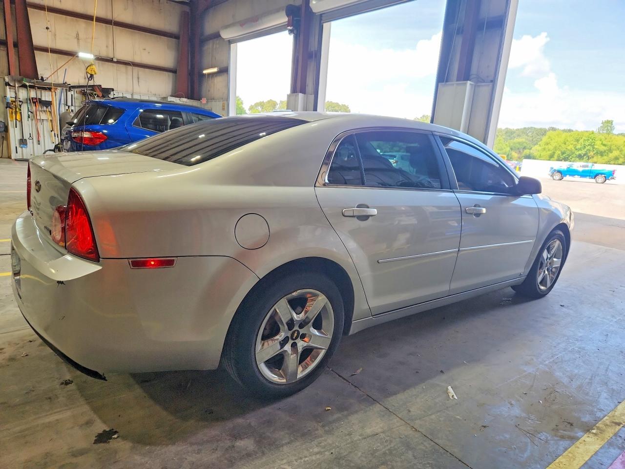 2010 CHEVROLET MALIBU