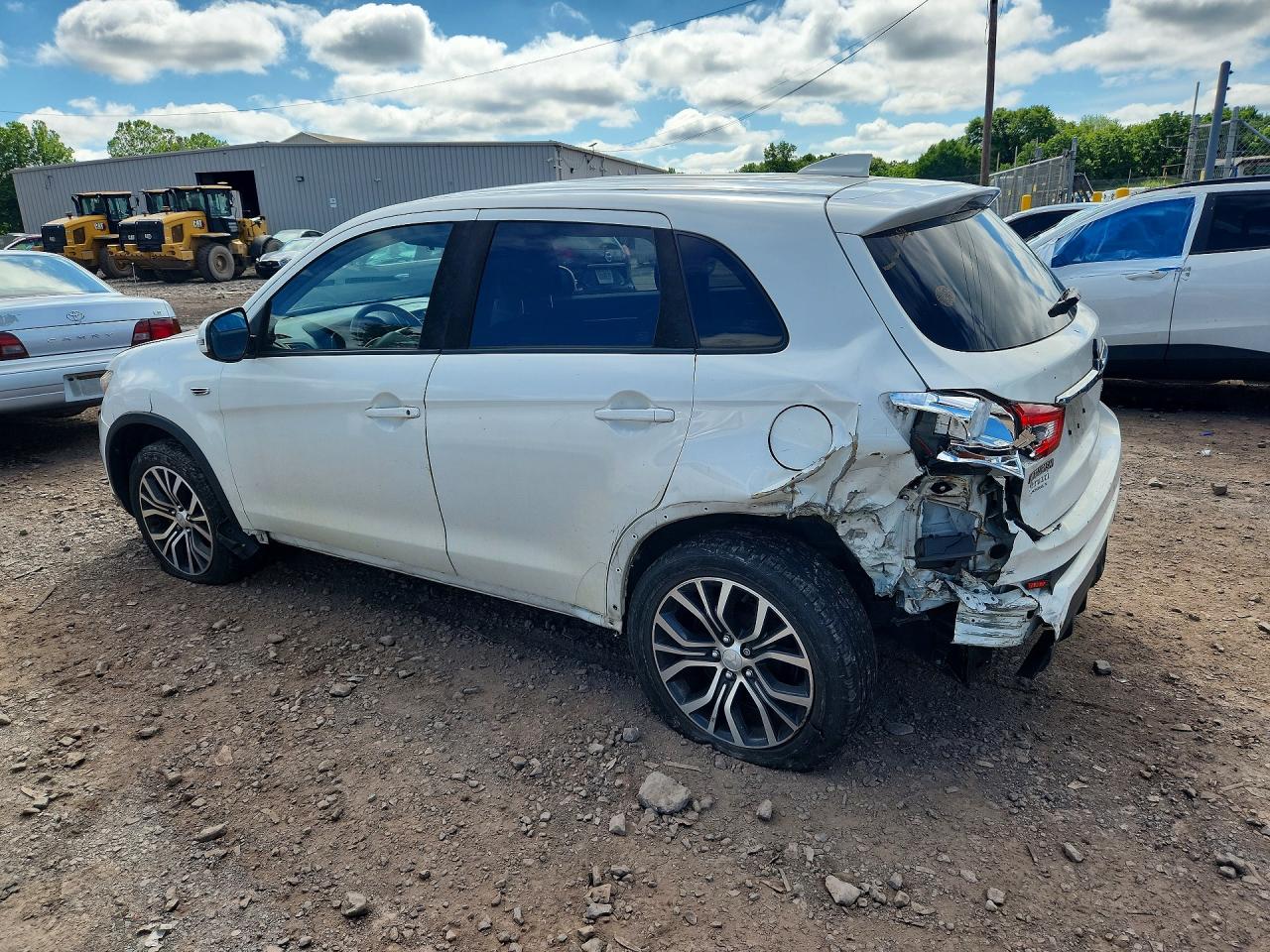 2018 MITSUBISHI OUTLANDER