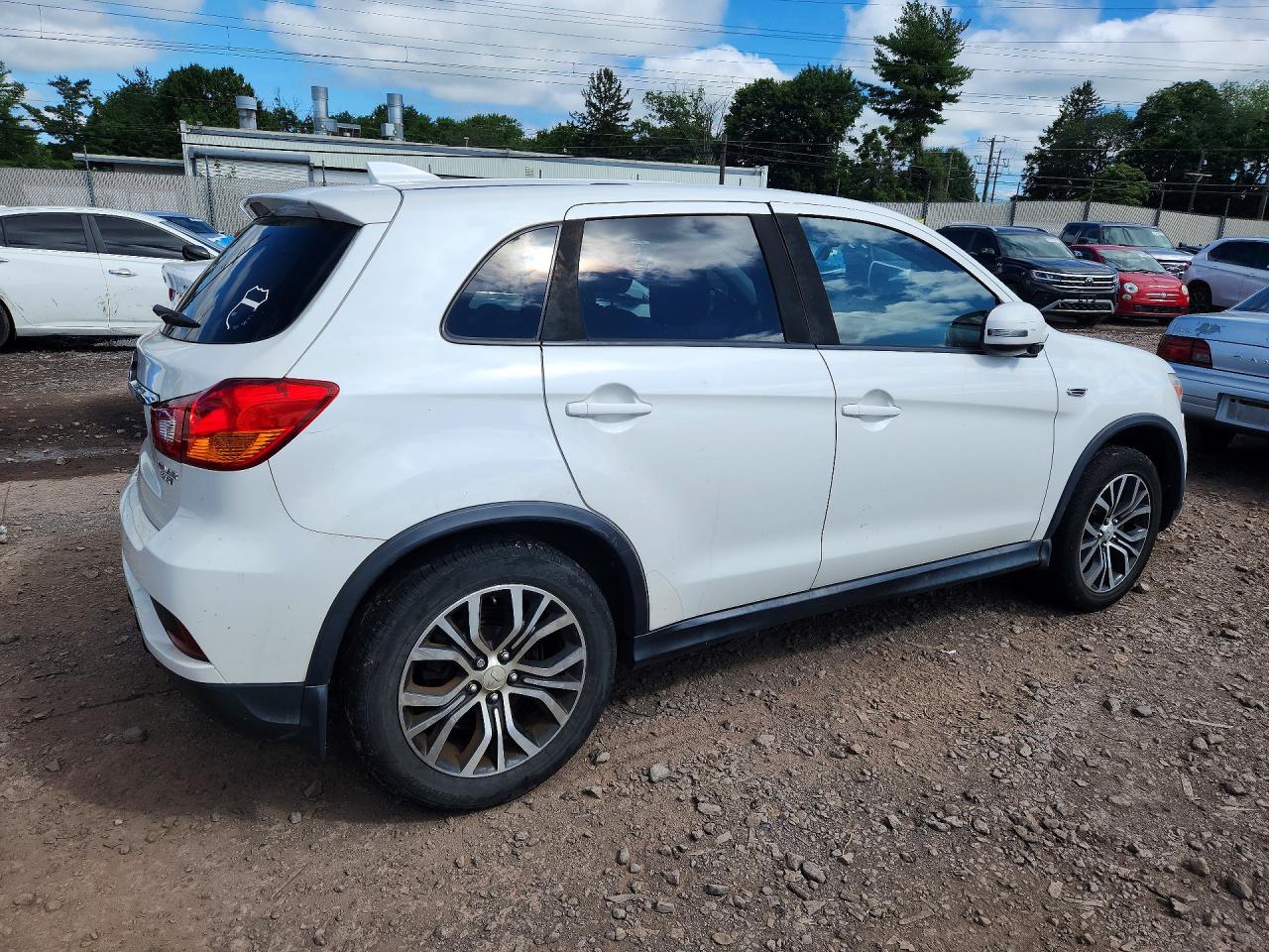 2018 MITSUBISHI OUTLANDER