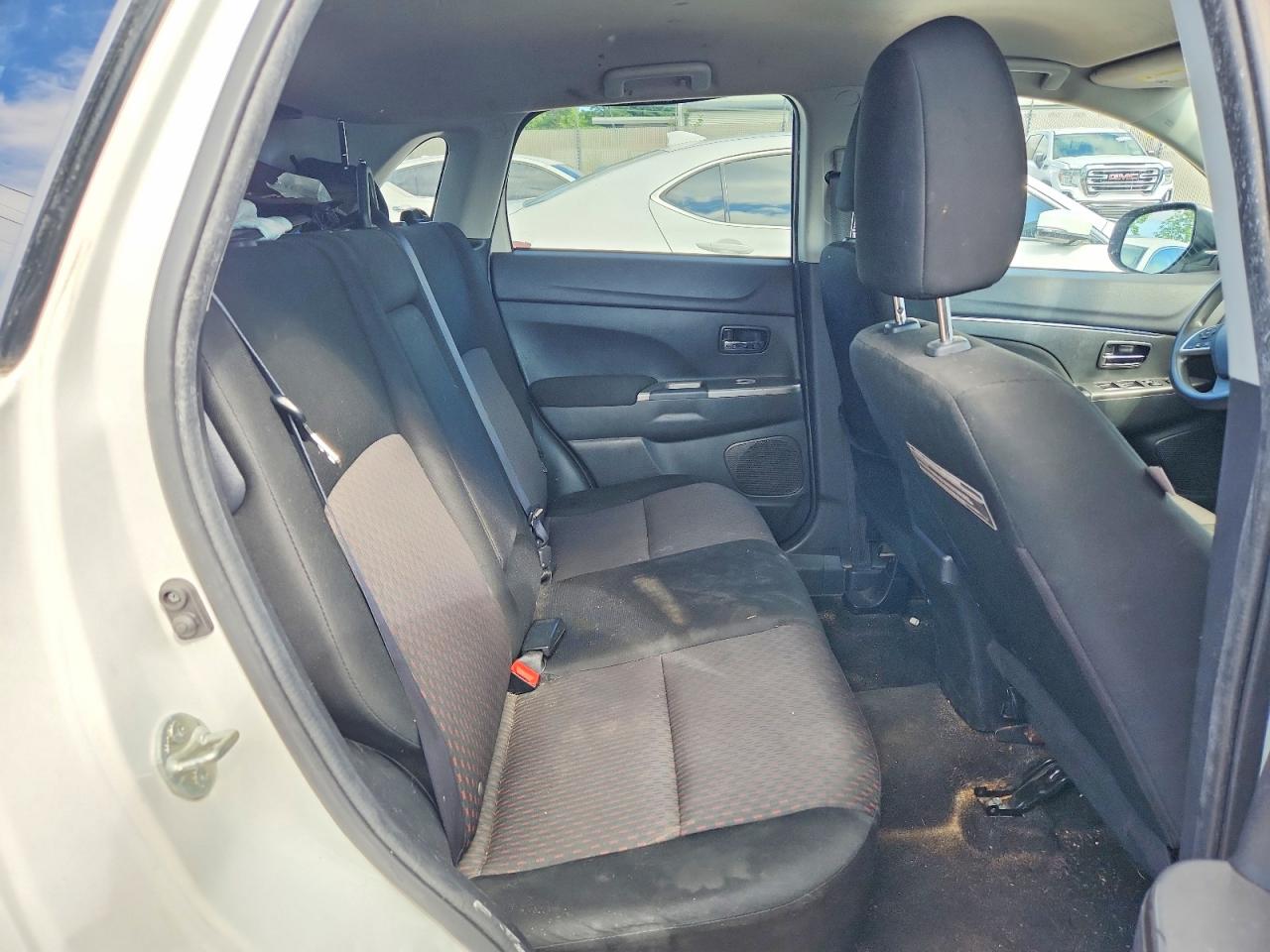 2018 MITSUBISHI OUTLANDER