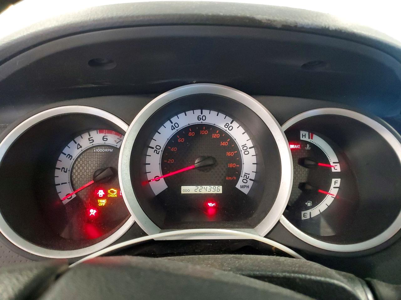 2013 TOYOTA TACOMA