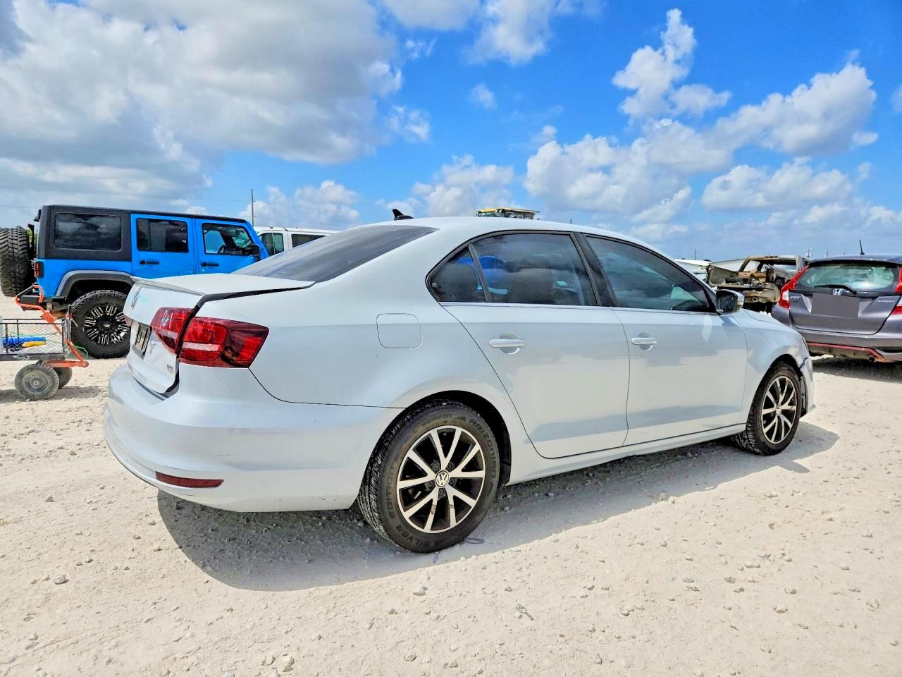 2017 VOLKSWAGEN JETTA