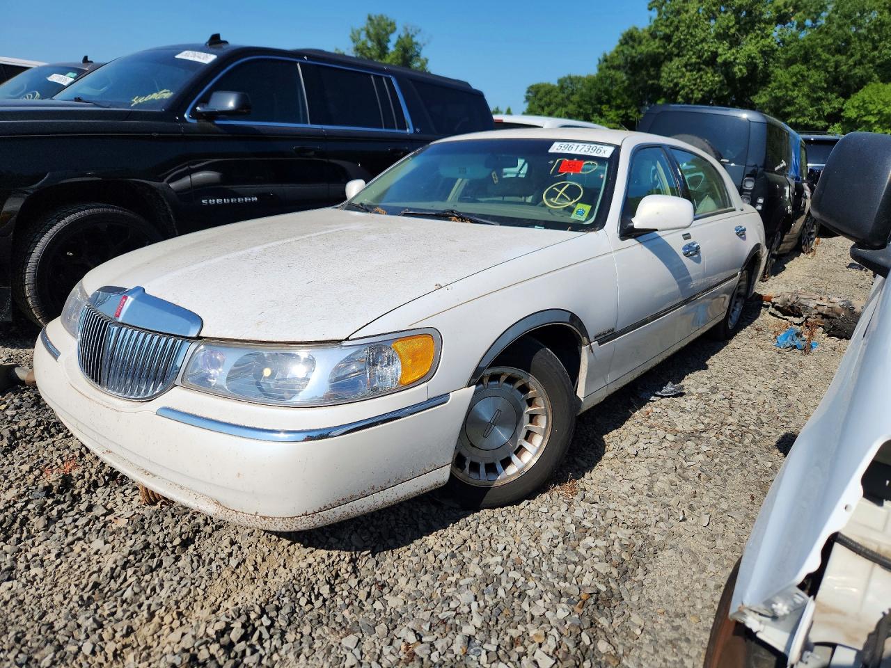 2000 LINCOLN TOWNCAR