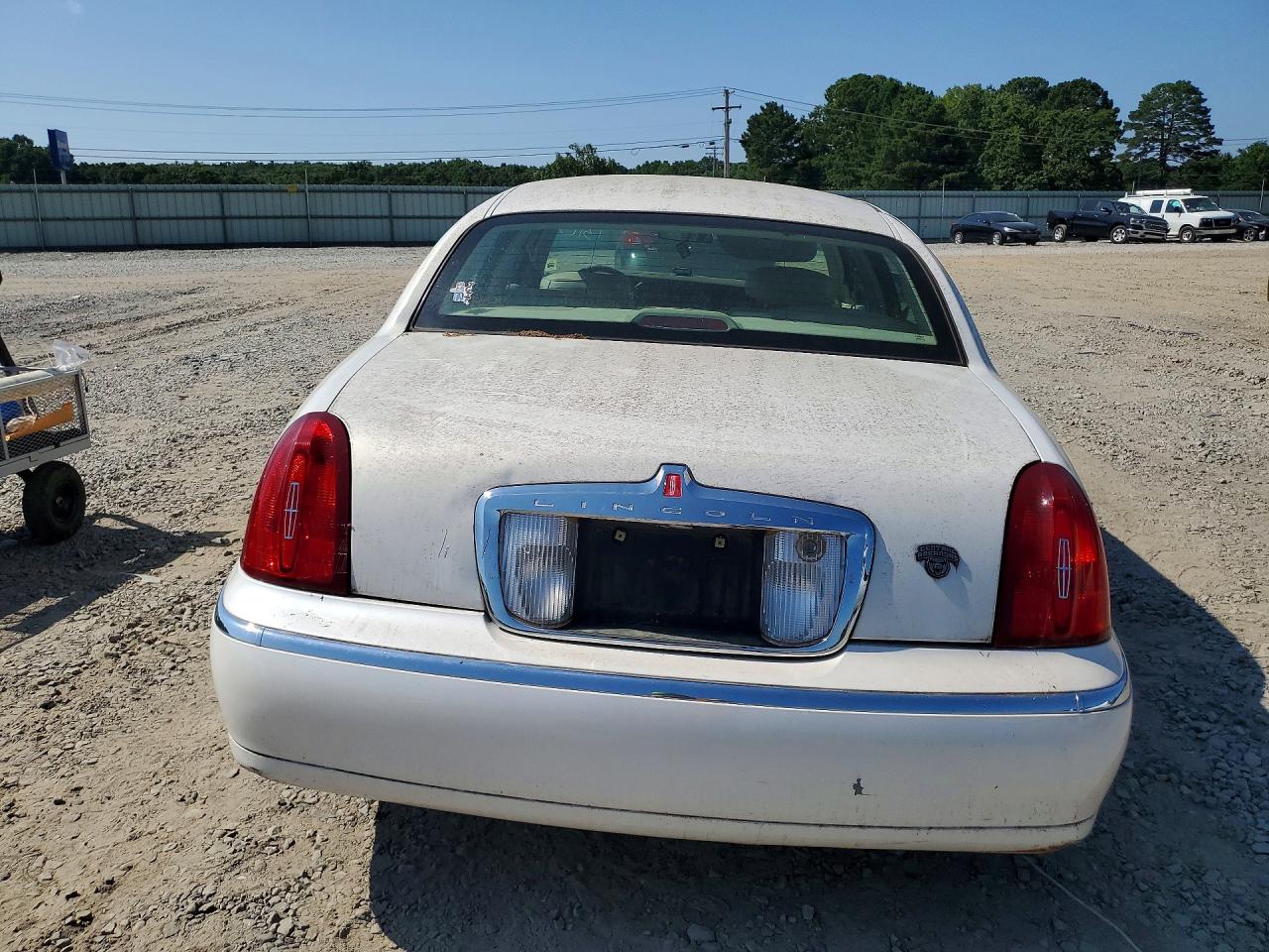 2000 LINCOLN TOWNCAR