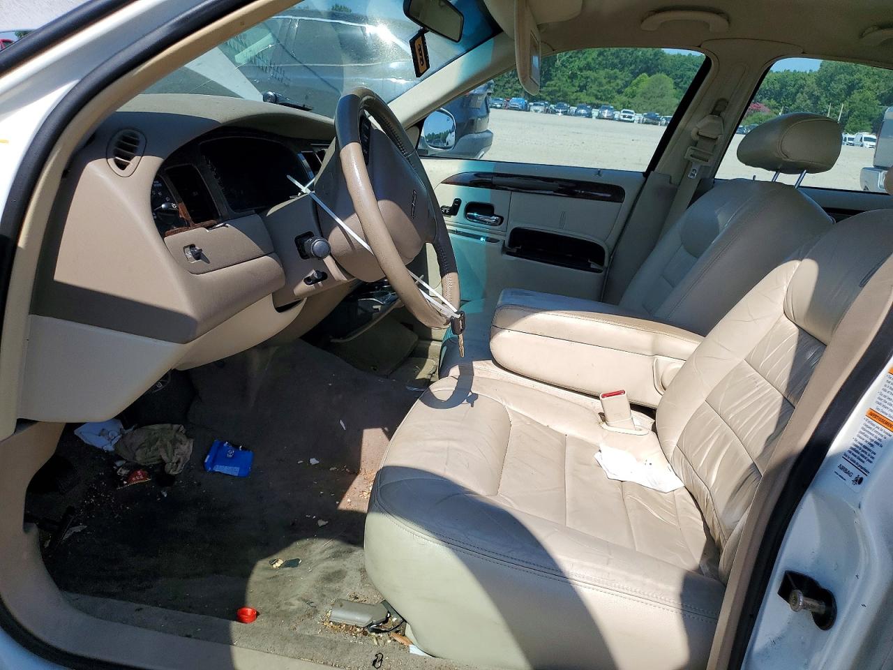 2000 LINCOLN TOWNCAR