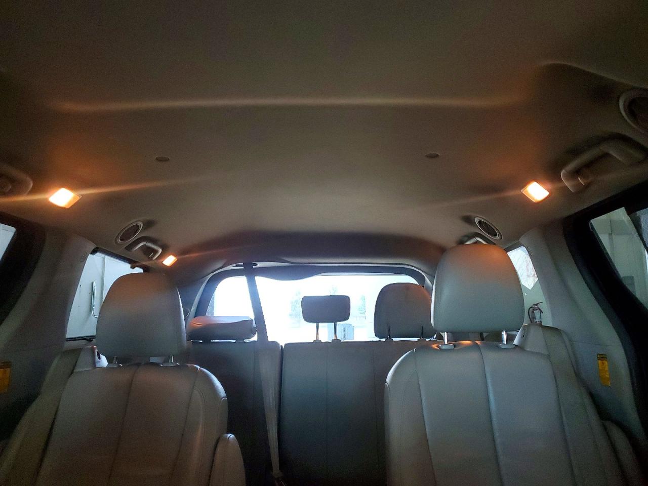 2014 TOYOTA SIENNA