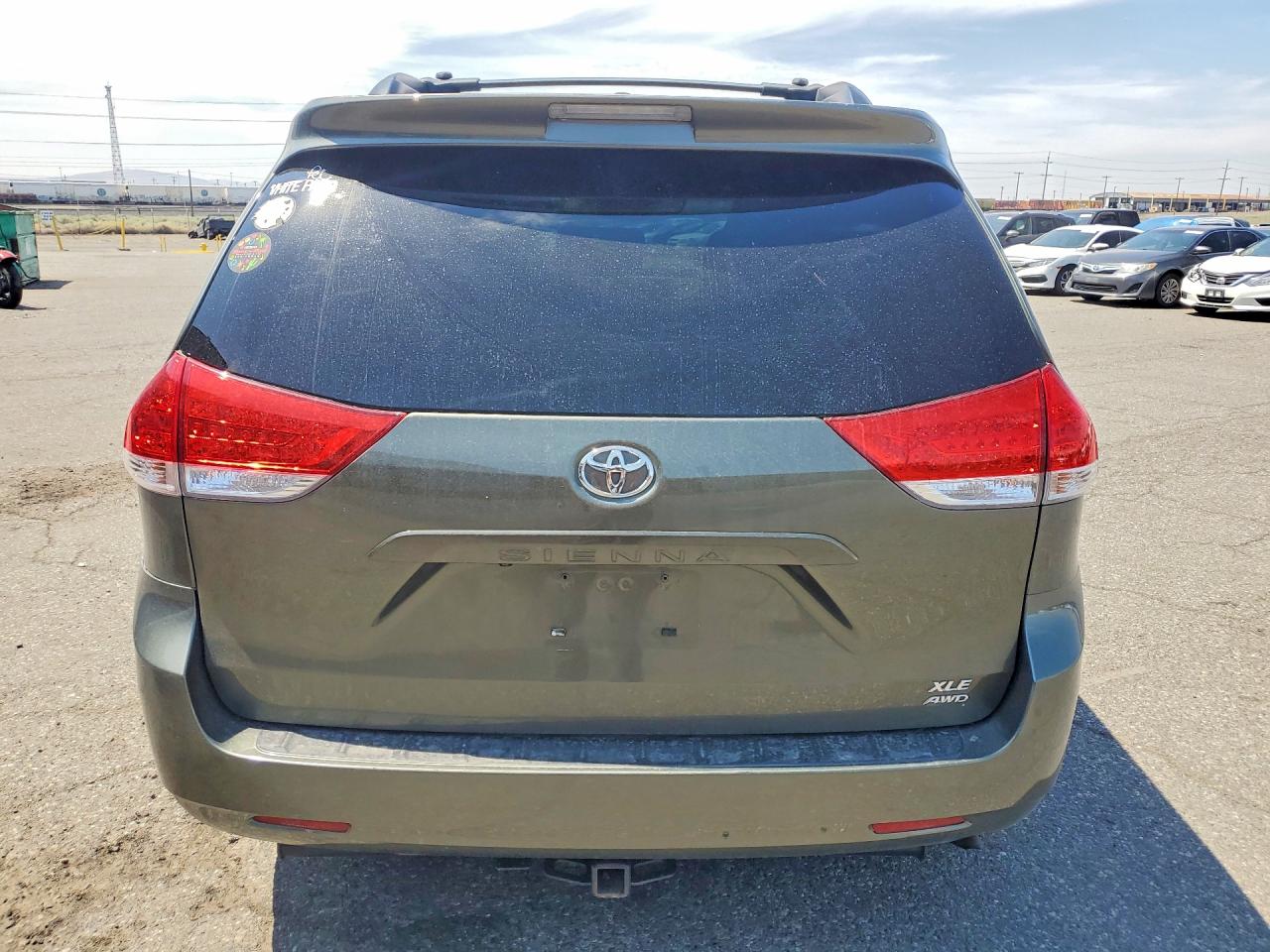 2014 TOYOTA SIENNA