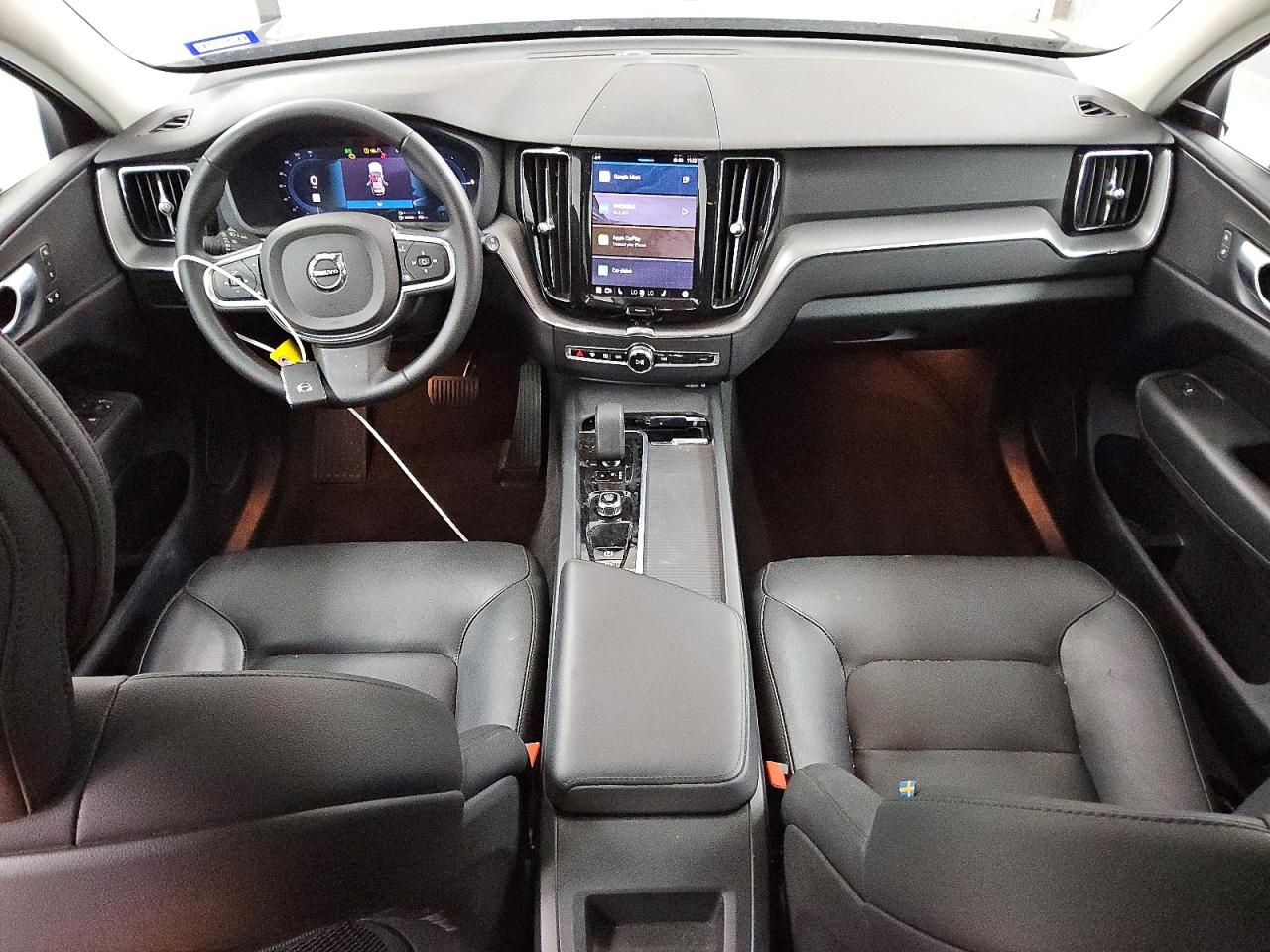2024 VOLVO XC60