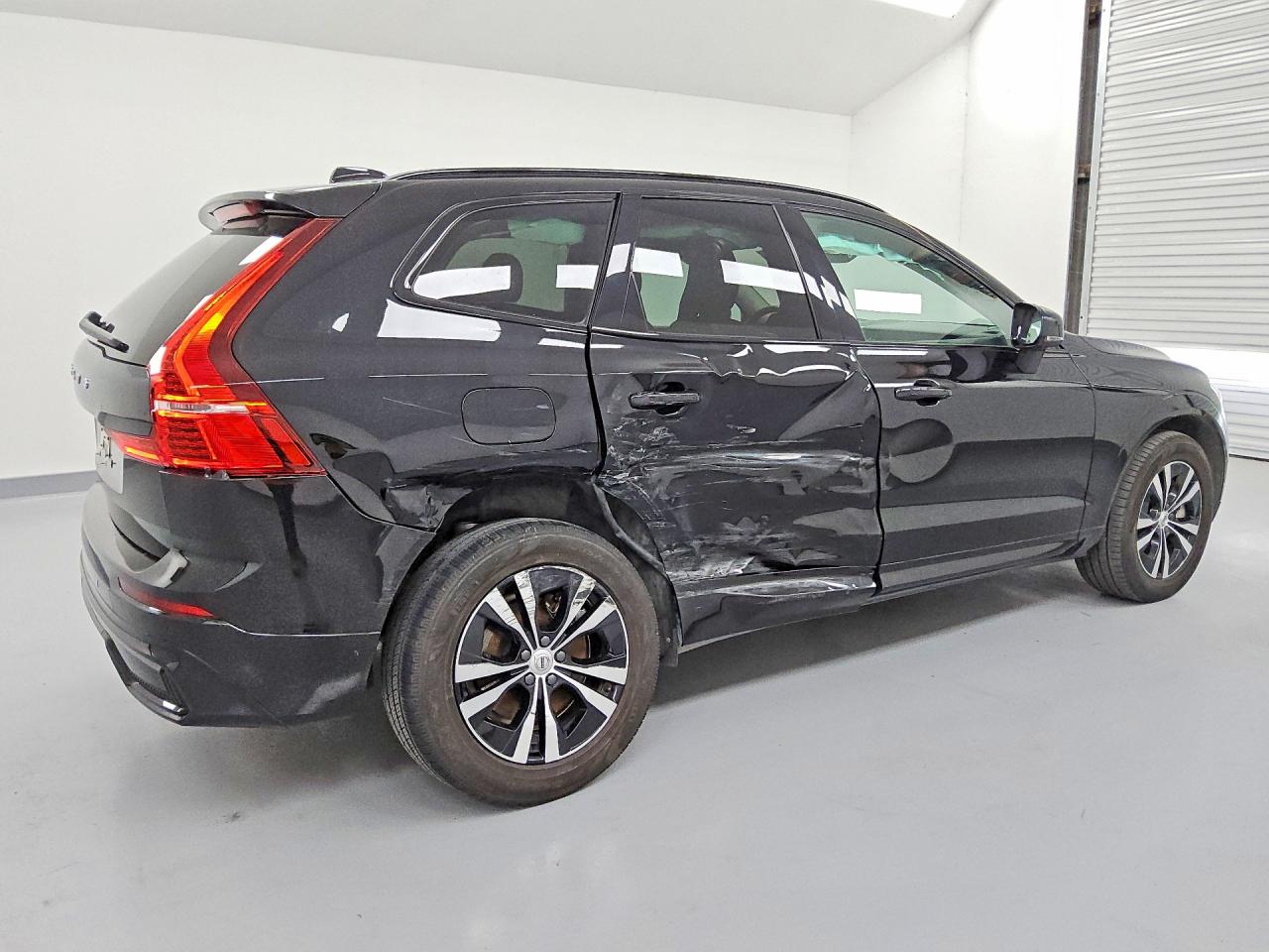 2024 VOLVO XC60
