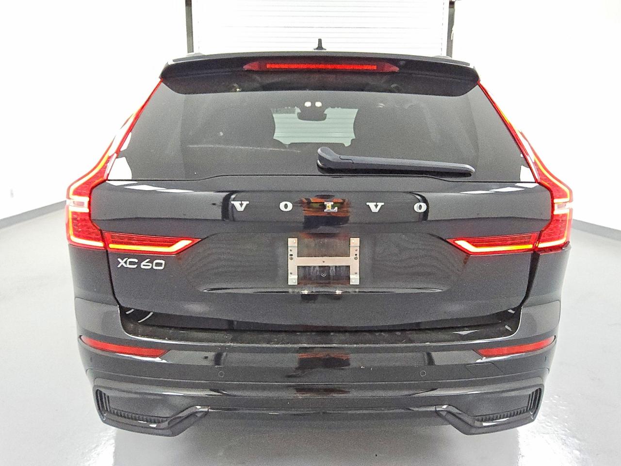2024 VOLVO XC60