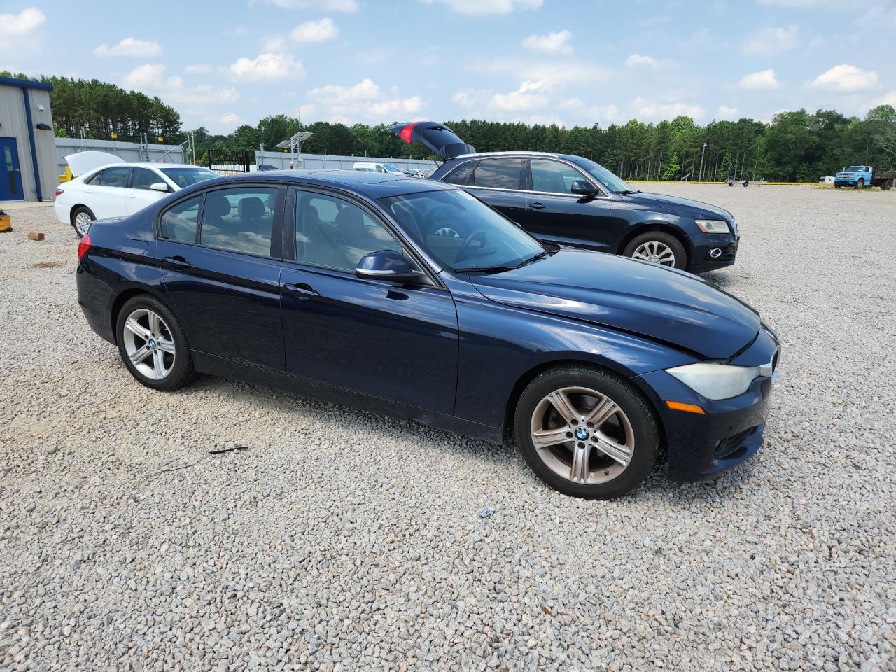 2013 BMW 3 SERIES