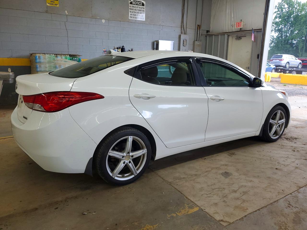 2013 HYUNDAI ELANTRA