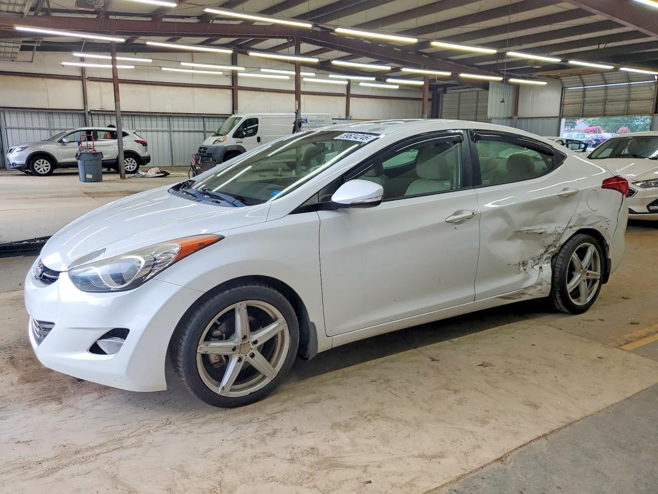 2013 HYUNDAI ELANTRA
