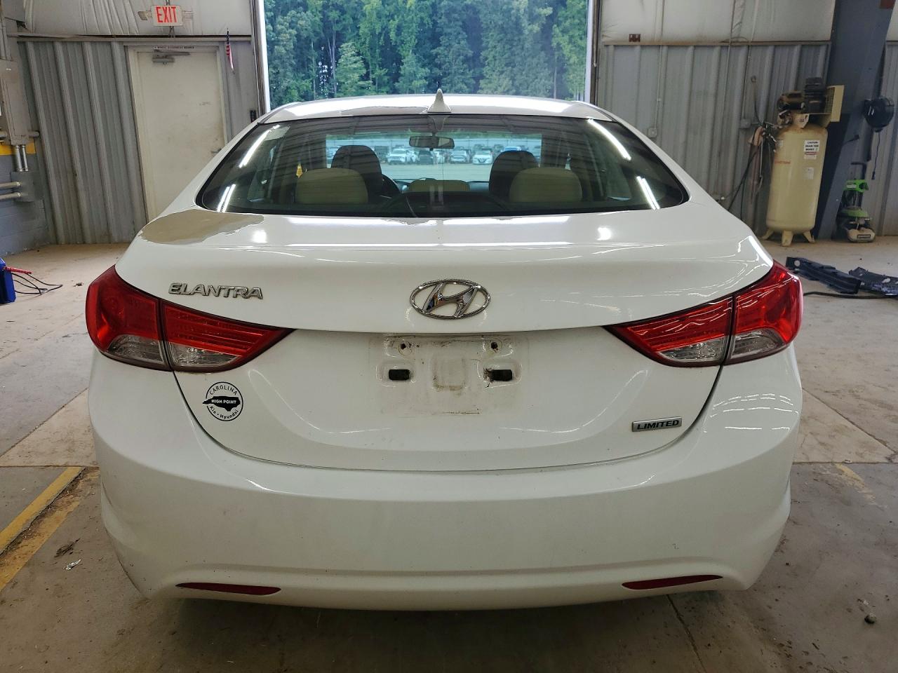 2013 HYUNDAI ELANTRA