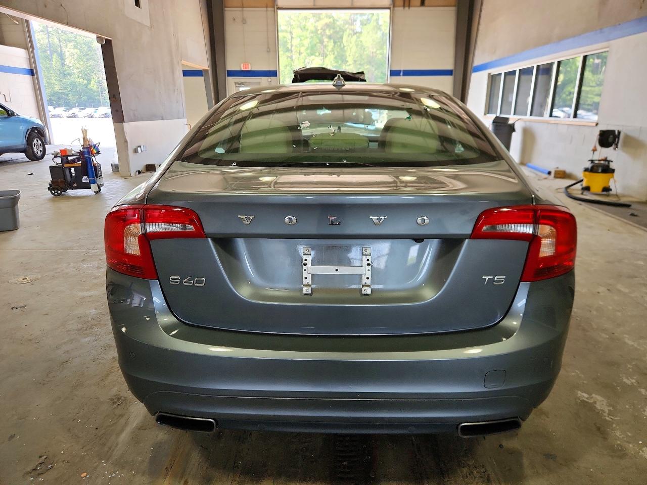 2016 VOLVO S60