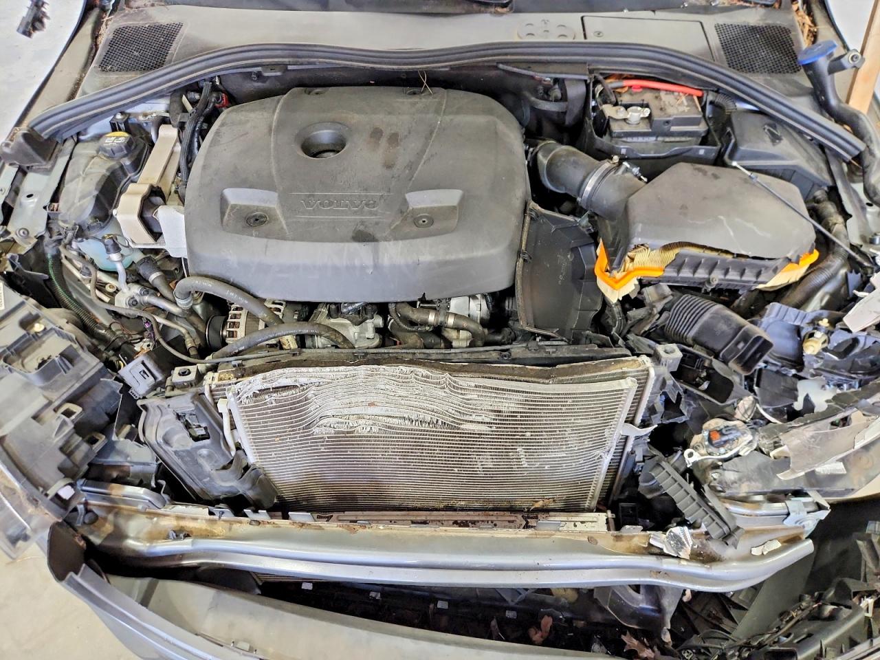 2016 VOLVO S60