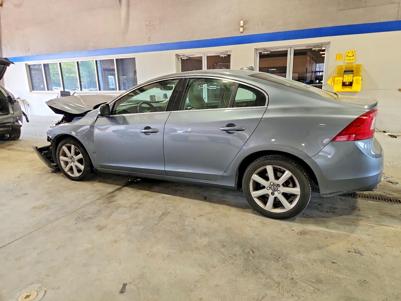 2016 VOLVO S60