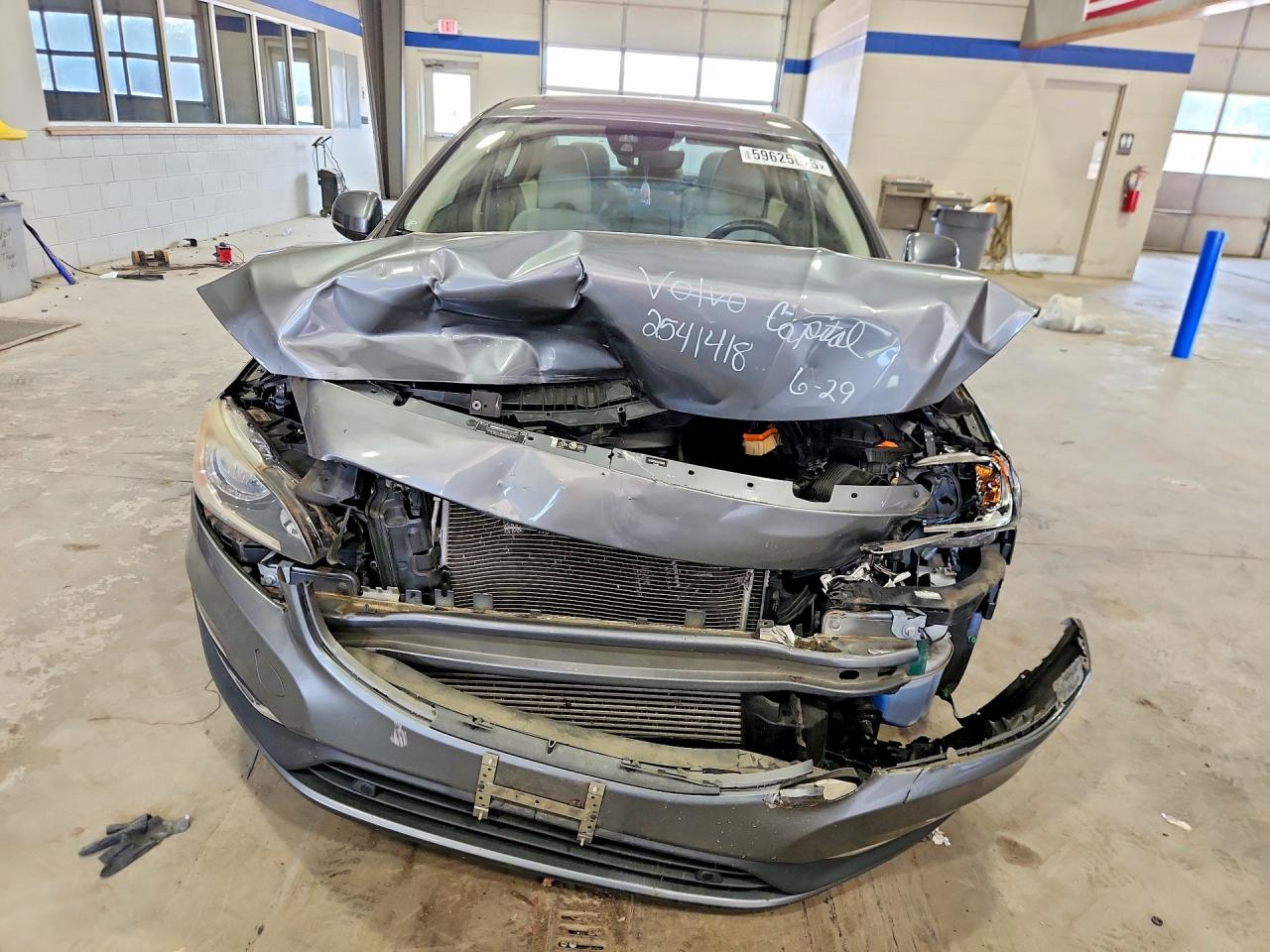 2016 VOLVO S60