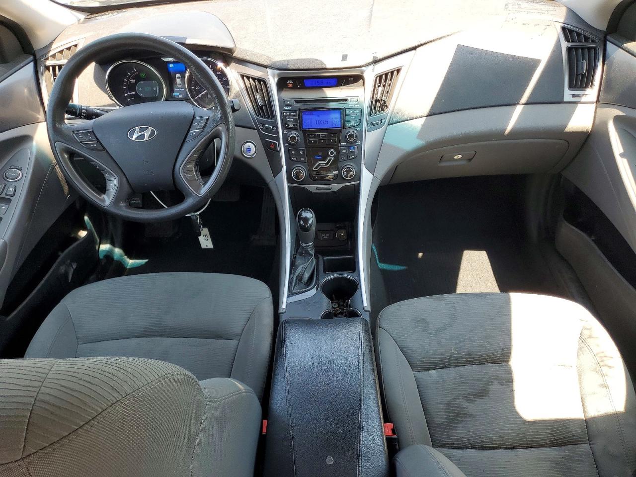 2013 HYUNDAI SONATA