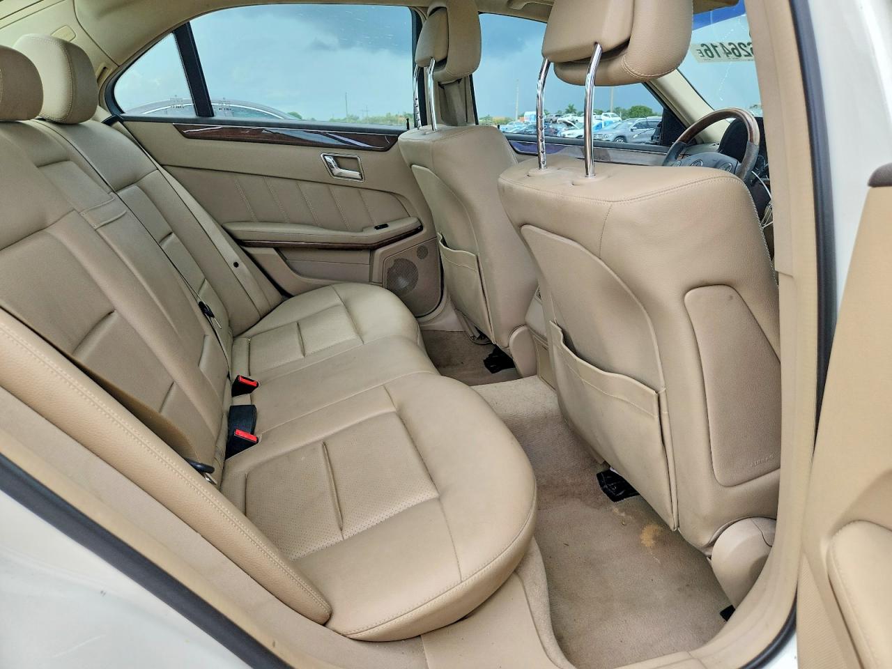 2010 MERCEDES-BENZ E-CLASS